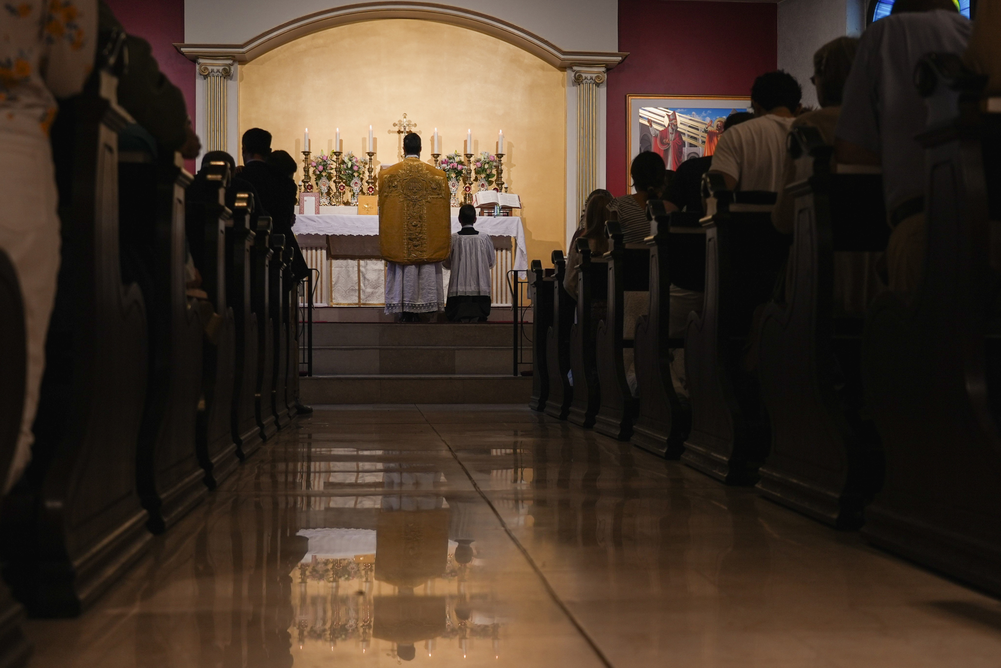 La chapelle St-Augustin à Lausanne pendant la messe traditionnelle